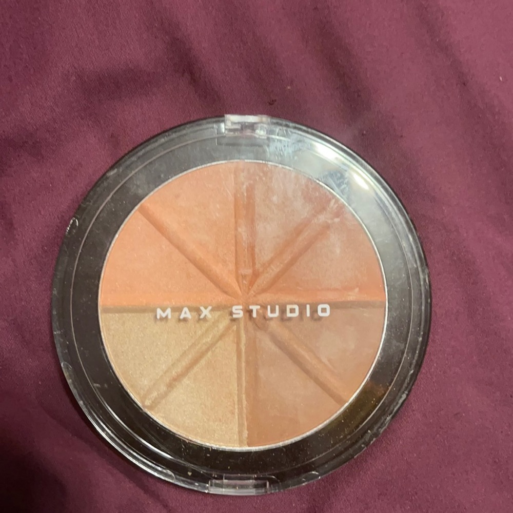 ☀️Max studio : Sunkissed Facepowder ☀️